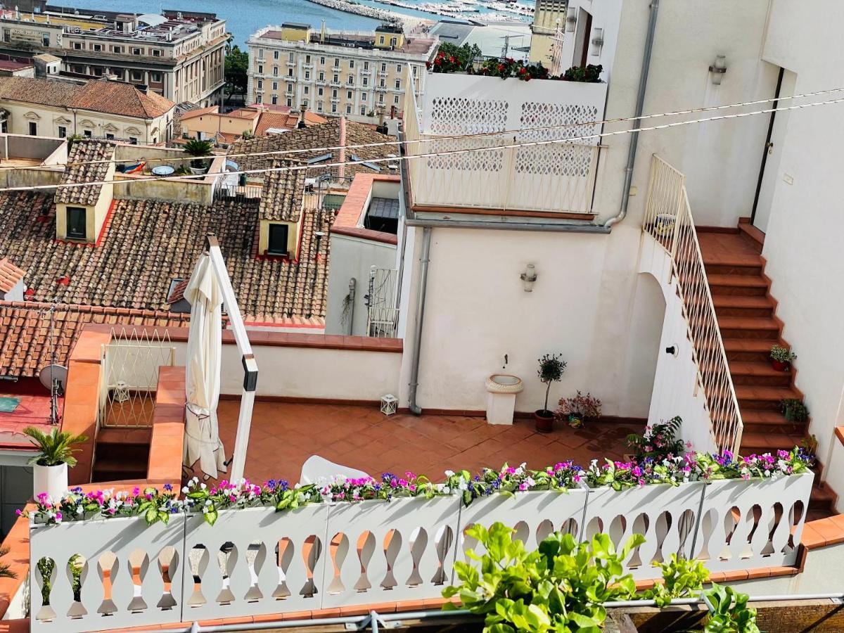 Ti Racconto Il Mare Apartman Salerno Kültér fotó