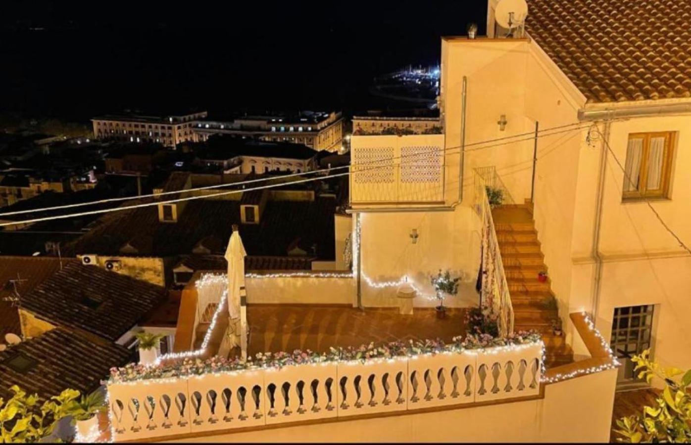 Ti Racconto Il Mare Apartman Salerno Kültér fotó
