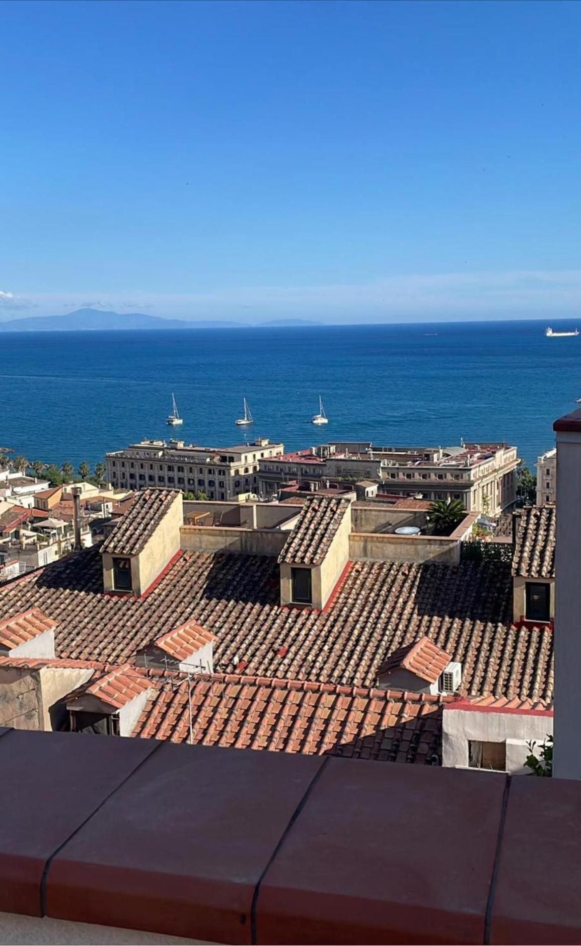 Ti Racconto Il Mare Apartman Salerno Kültér fotó